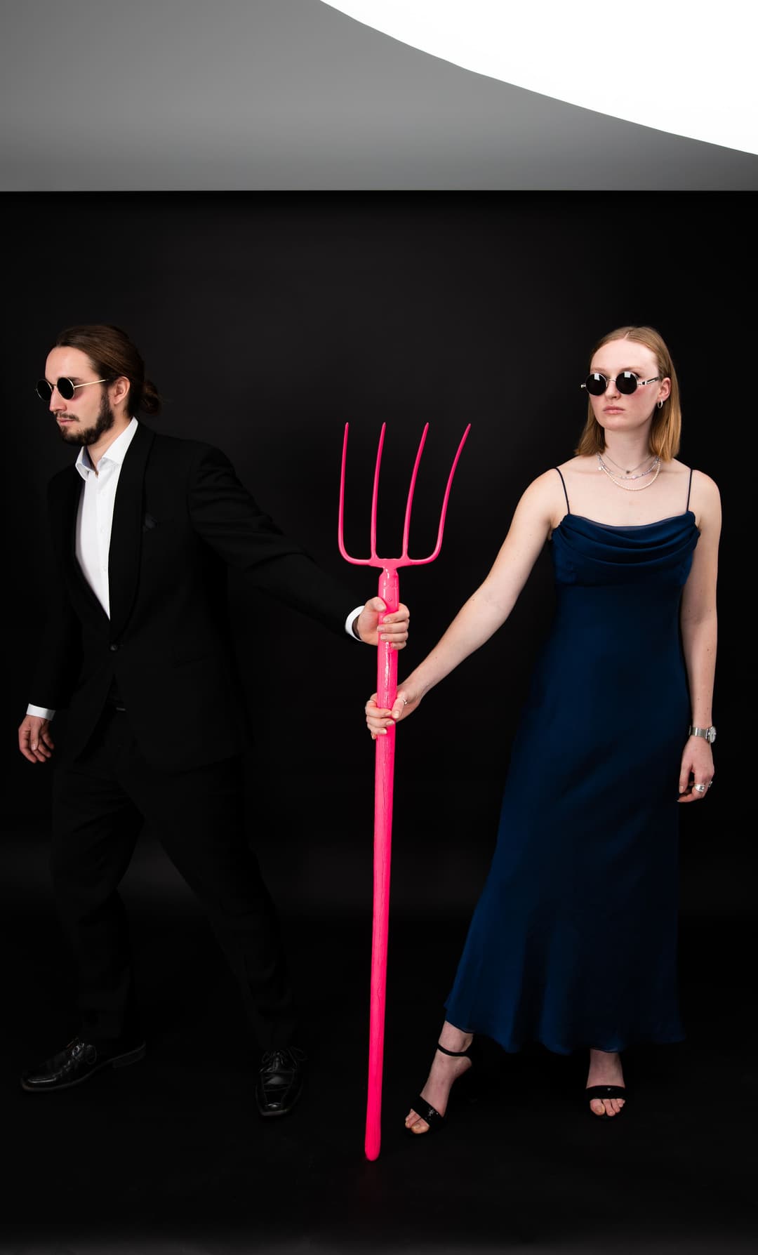 AMERICAN PINK GOTHIC - editorial, fashion, flash - photograph 5 of 9 by Marco Meyer, 2022