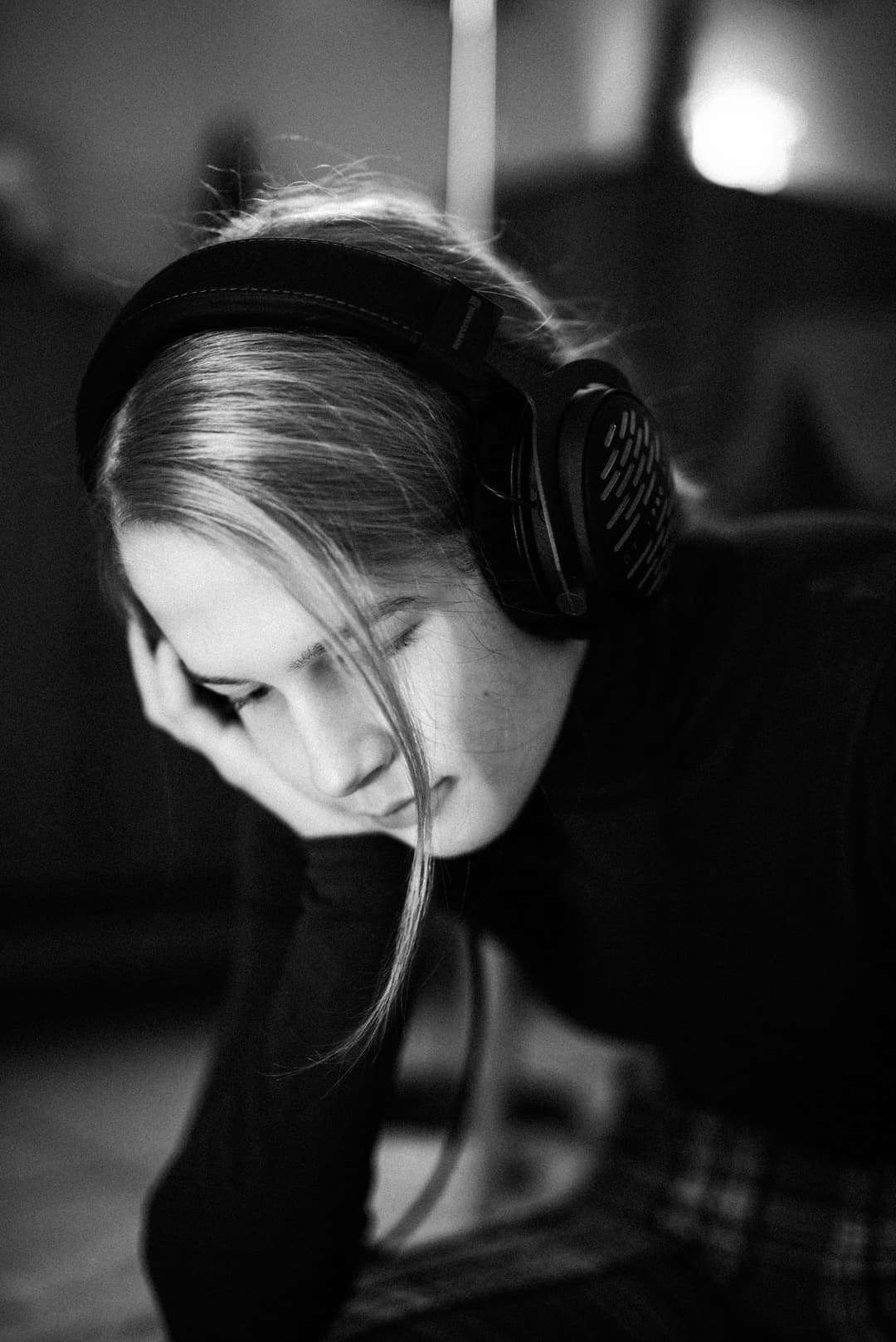 CASUAL LISTENING - available light, bavaria, black and white - photograph 6 of 16 by Marco Meyer, 2020