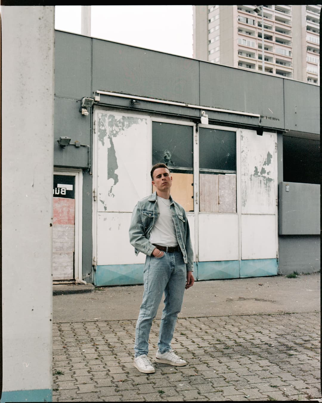 FELIX - analog, editorial, fashion - photograph 13 of 14 by Marco Meyer, 2022