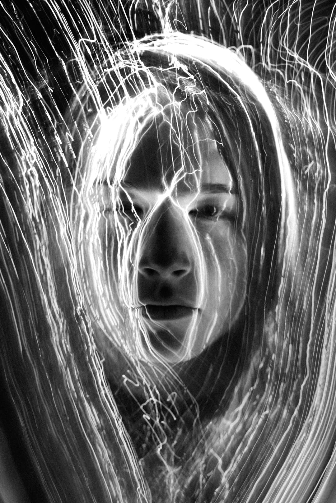 PROTON DANCE - black and white, color, fotografie - photograph 2 of 7 by Marco Meyer, 2021