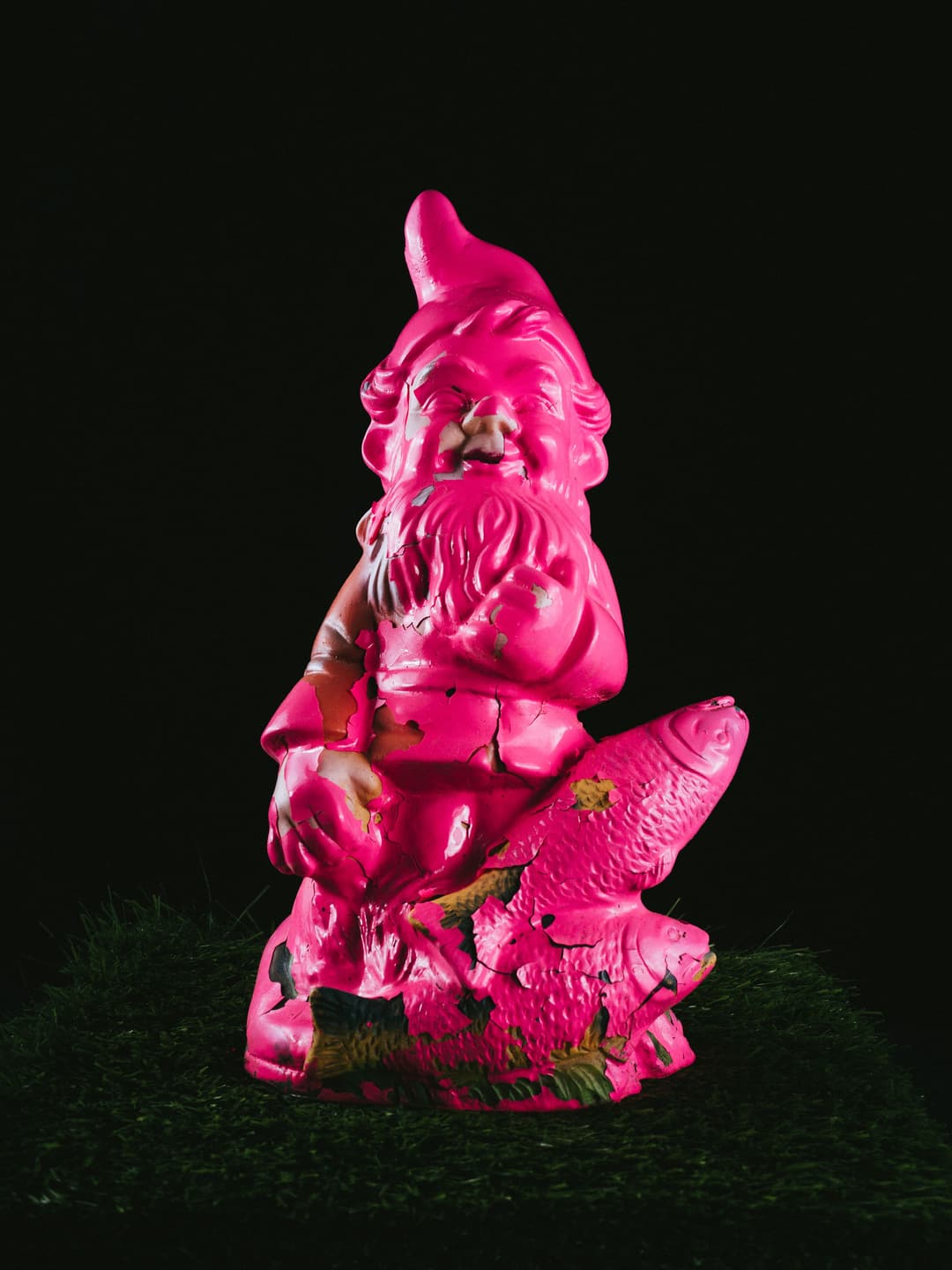 STAY PINK - flash, layout, magazine - photograph 6 of 9 by Marco Meyer, 2023