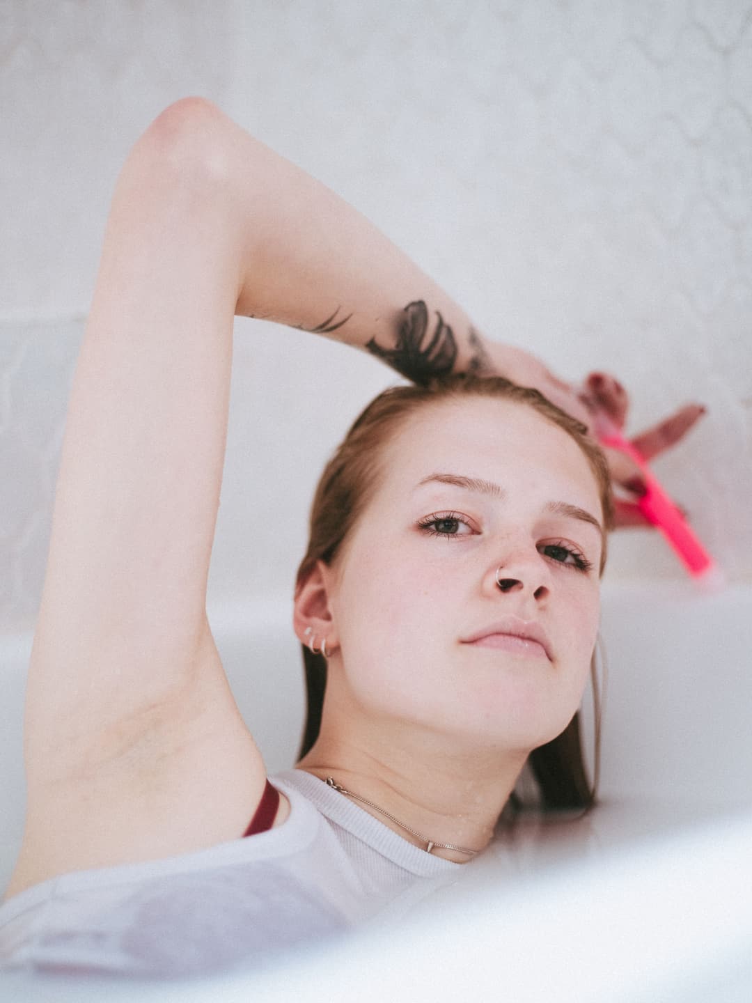 THE BATH IN RED - bright, editorial, fujifilm - photograph 5 of 12 by Marco Meyer, 2023
